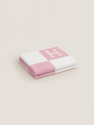 新品　エルメス アヴァロン　フェイスタオル ピンク/ホワイト フェイスタオル 《アヴァロン》 | Hermès - エルメス-公式サイト